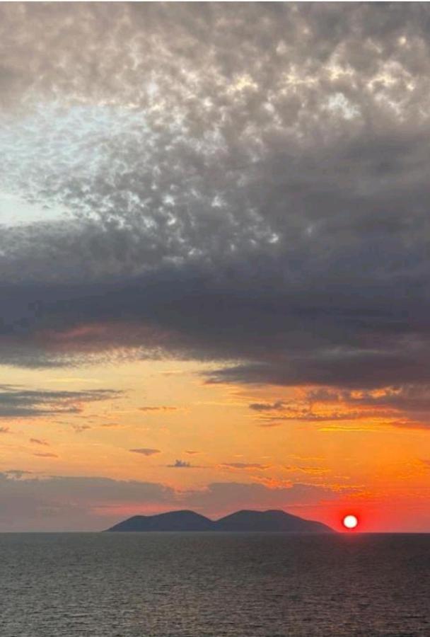 Relax Rental Vlore Bagian luar foto